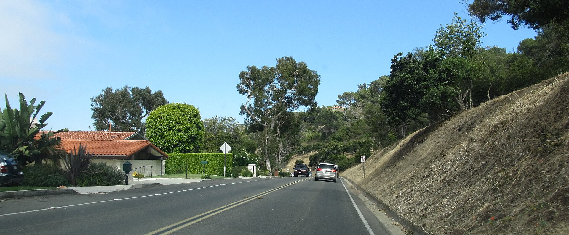 The Palos Verdes Estates coastline and bluffs